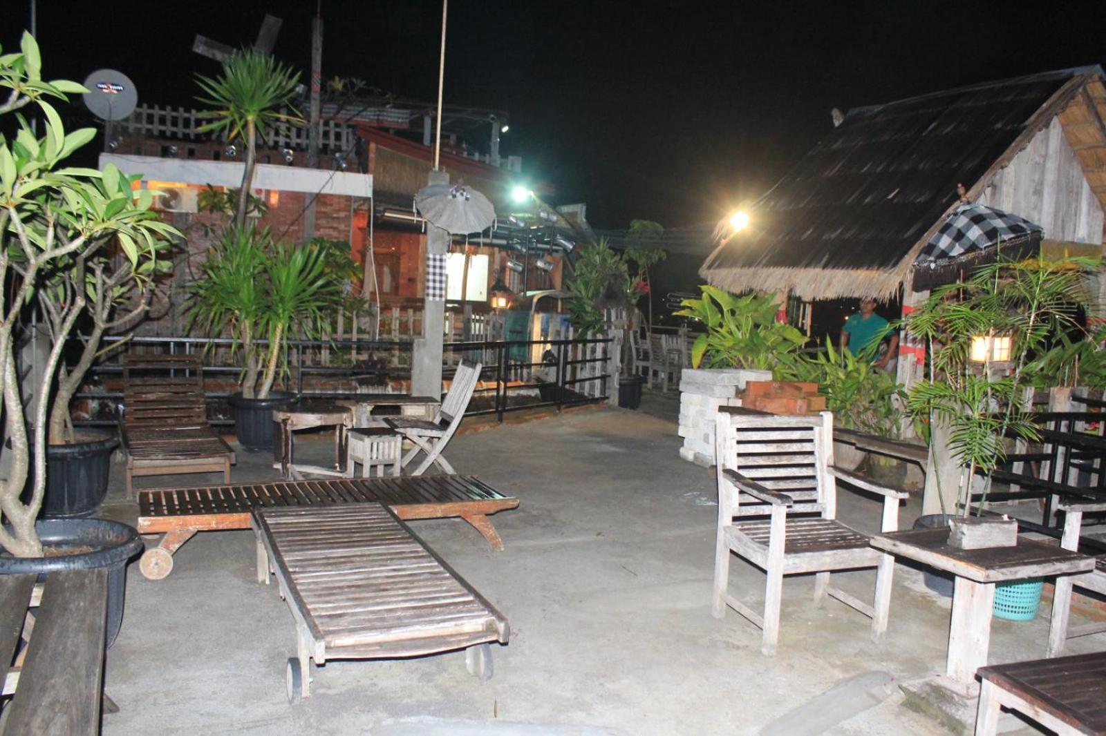 Kota Baru Homestay Jepara Exterior foto